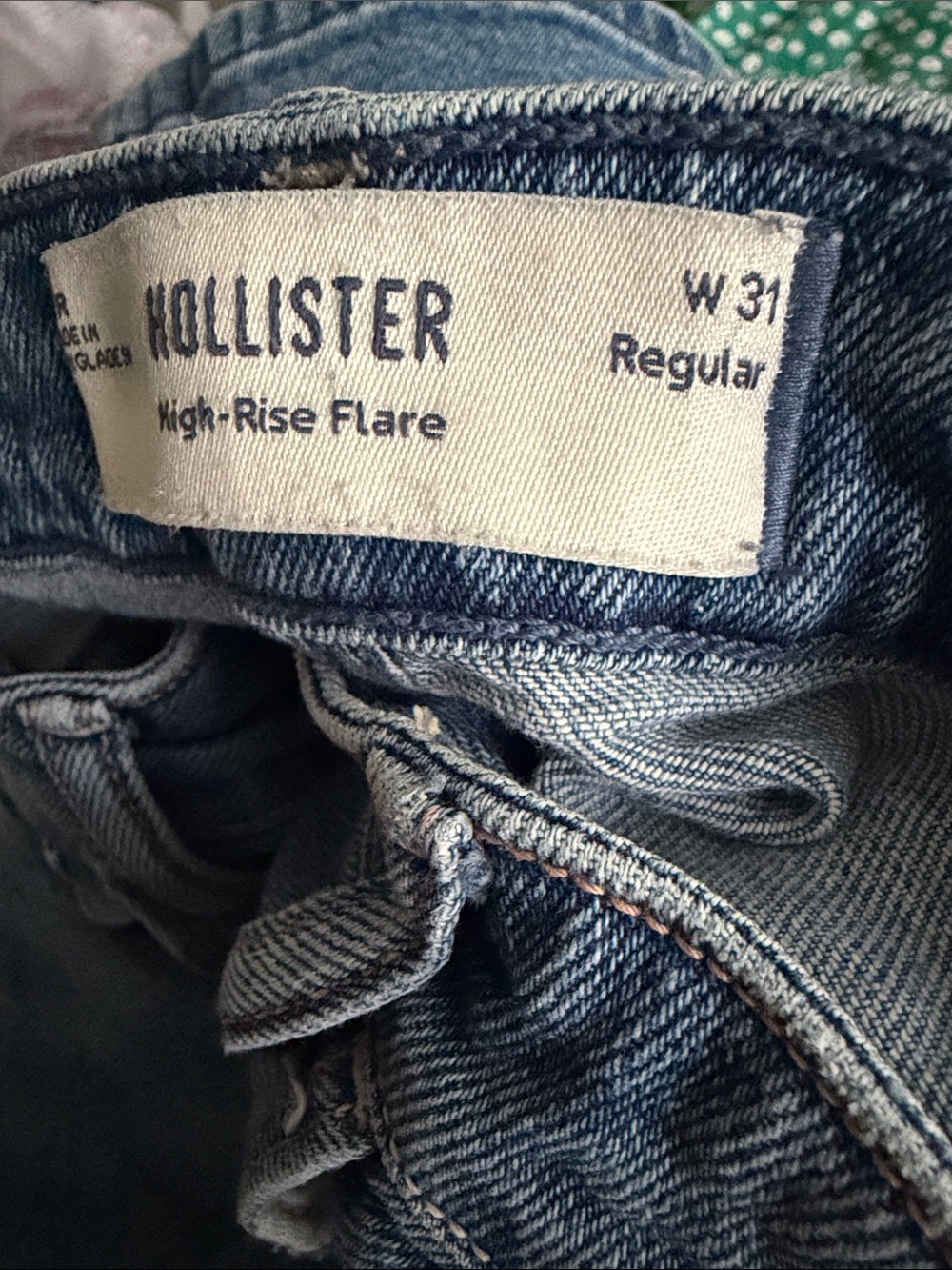 Hollister High-Rise Flare Jeans size 12R W31 Regular 
Purchased winter 2026 - Picture 5 of 5